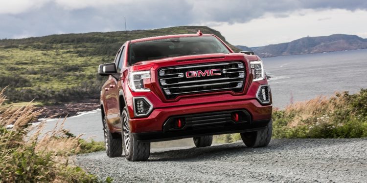 GMC Sierra 1500 4wd Crew Cab 147 Denali: Where Luxury Meets Brawn