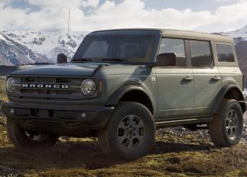Experience Off-Road Thrills with the 2024 Ford Bronco Base 4-Door