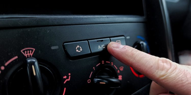 How to Maintain Your Car’s AC System: Essential Tips for Drivers in Rwanda